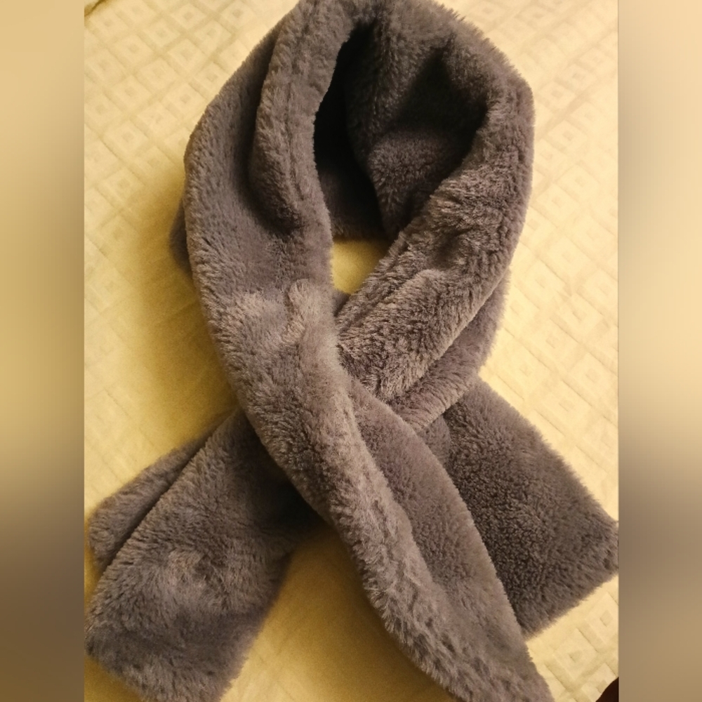 UGG Australia Ultra Soft Scarf with Loop Hole